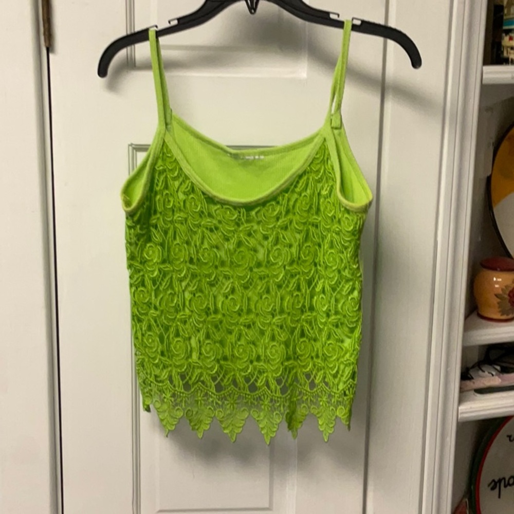 Vintage top ,would go great with beach pants measures  like a med .